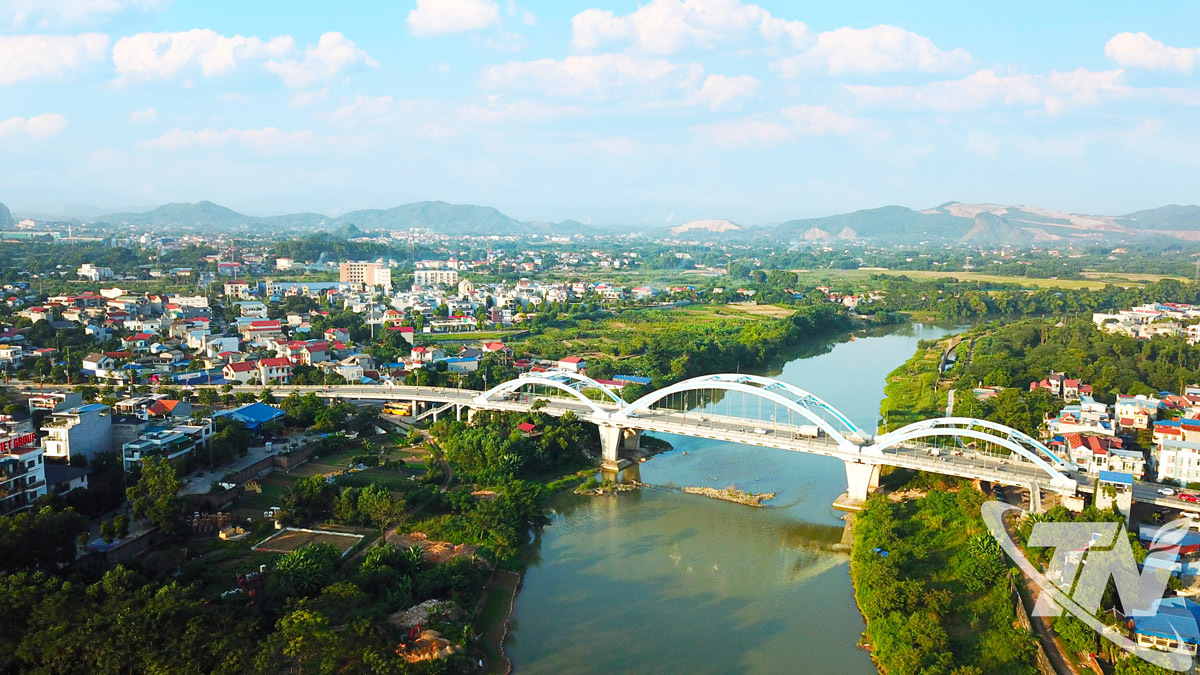 Thái Nguyên ban hành Lệnh xây dựng khẩn cấp tuyến đê Hữu Cầu